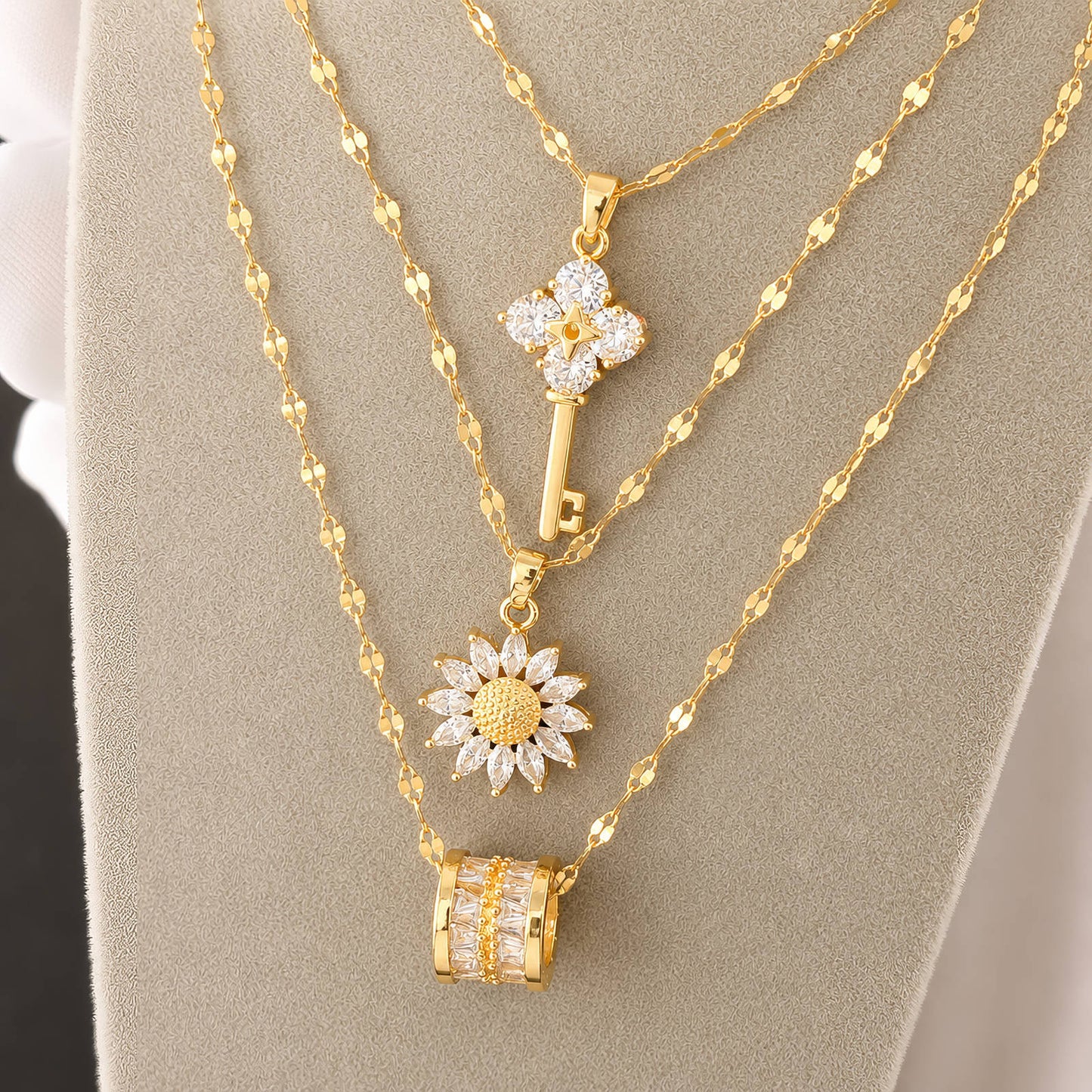Xavelea Milana Necklace luxe Xavelea detailfoto